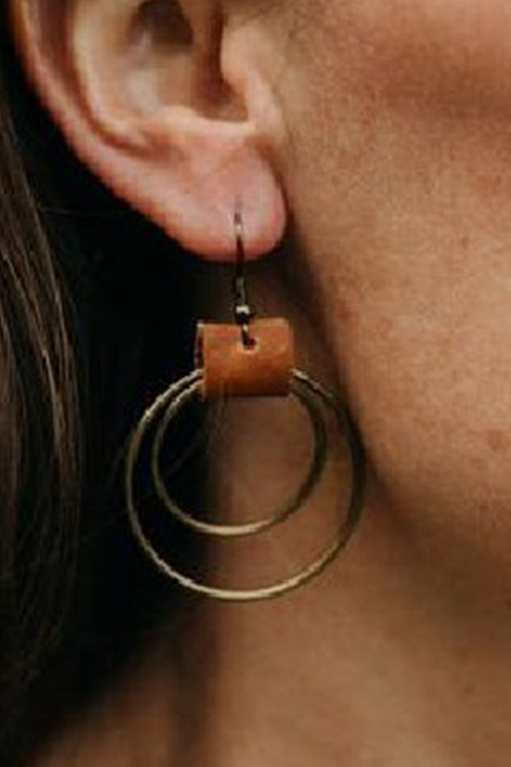 Boucles d'oreilles vintage dorées à crochet